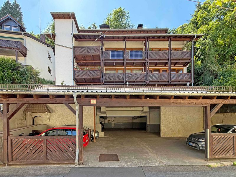 Großzügige, sehr gepflegte 5 ZKB-Maisonettewohnung mit tollem Ausblick in zentraler Lage von Schönau
